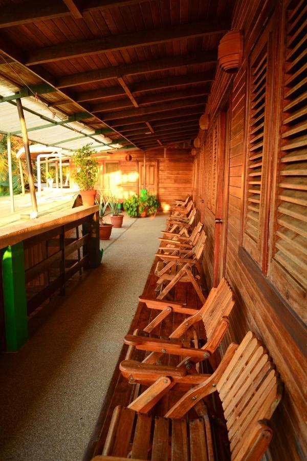 Hotel La Cascada Puntarenas Exteriör bild