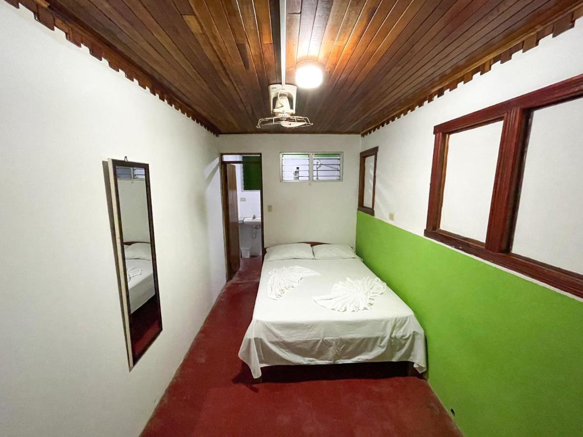 Hotel La Cascada Puntarenas Exteriör bild