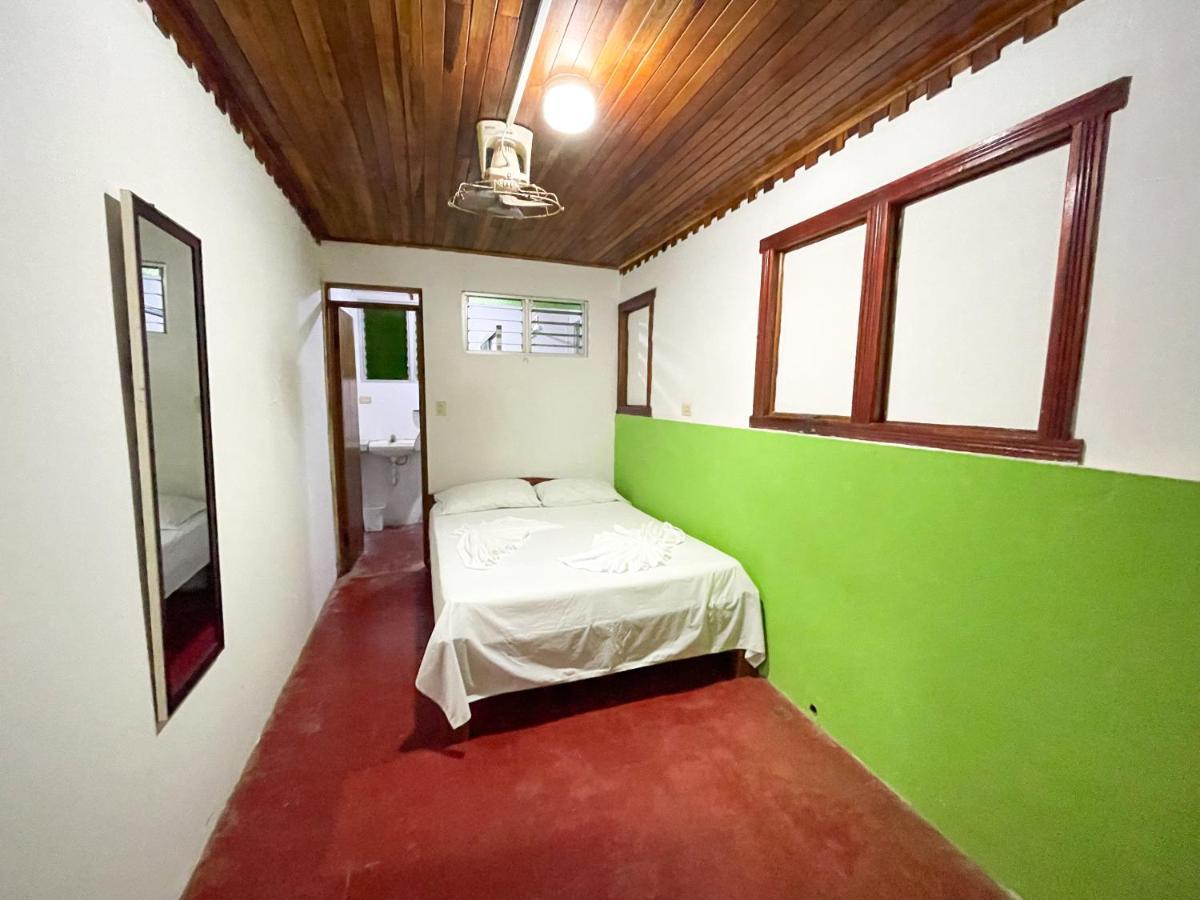 Hotel La Cascada Puntarenas Exteriör bild