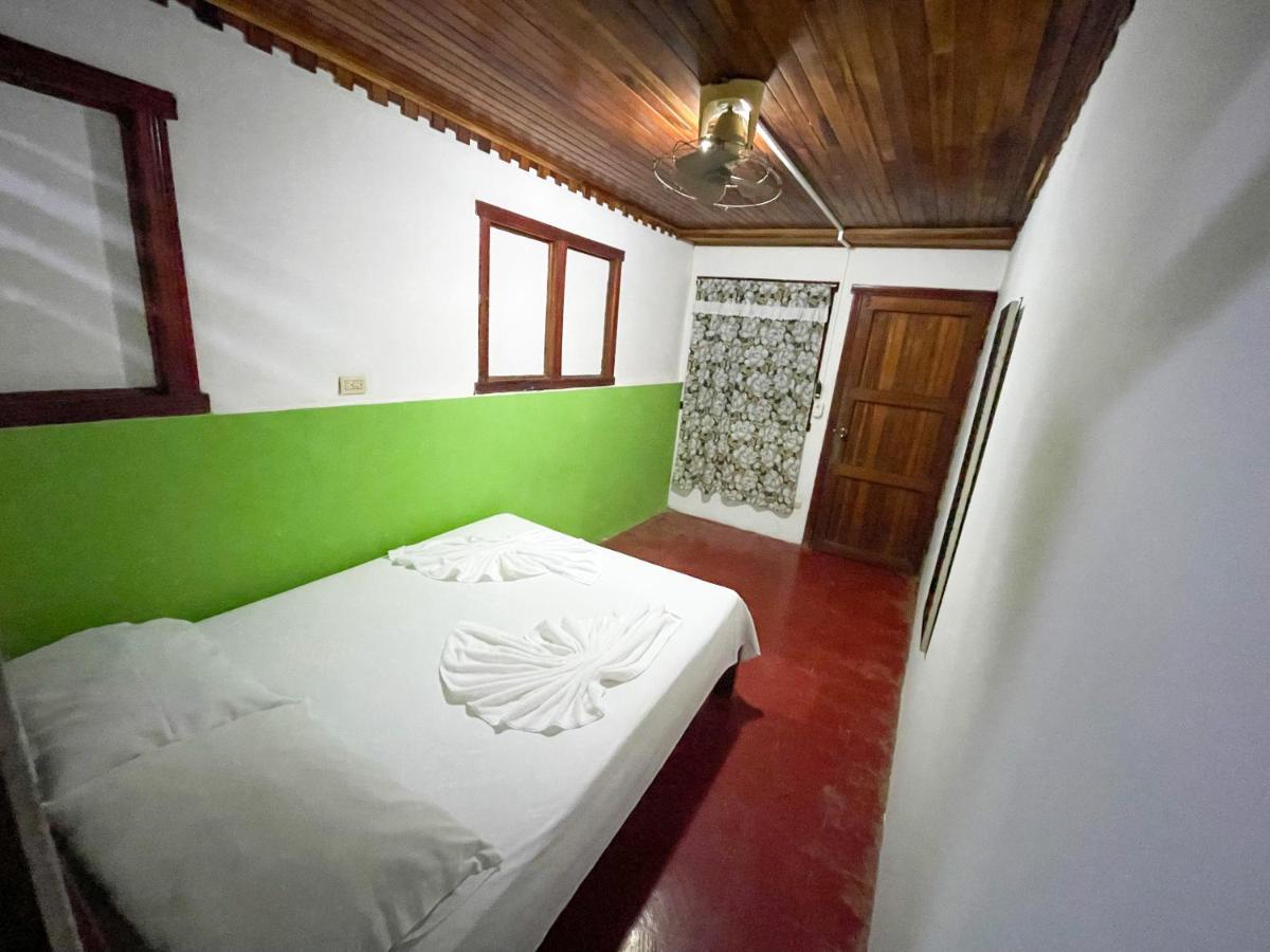 Hotel La Cascada Puntarenas Exteriör bild